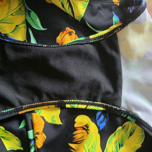 DiDi Floral One-Piece Swimsuit, Size 10 - Picture 8 of 8